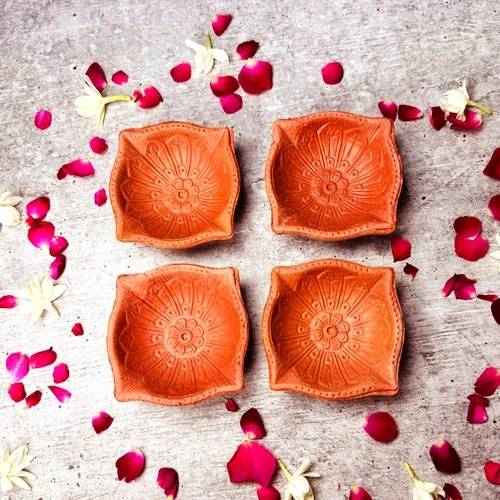 Mud Chaumukhi Diya 3
